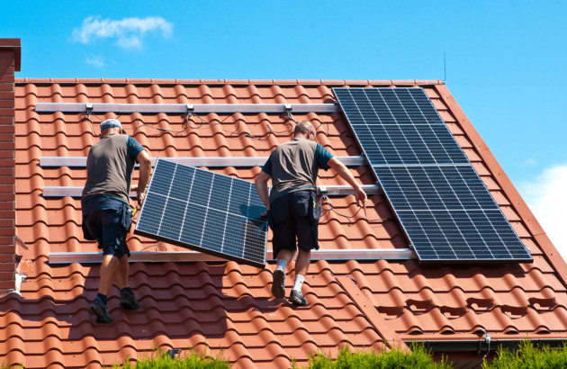 une-branchement-panneau-solaire